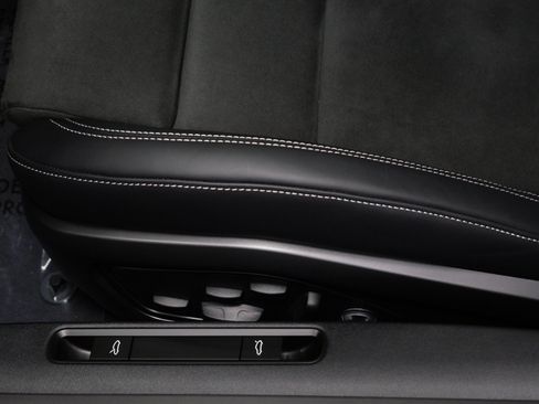 Used 2026 Porsche 911 GT3 RWD image 31