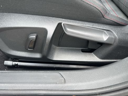Certified 2025 Volkswagen GTI S FWD image 18