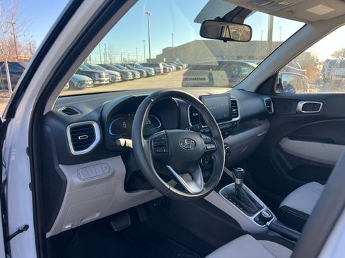 New 2026 Hyundai Venue SEL FWD image 21