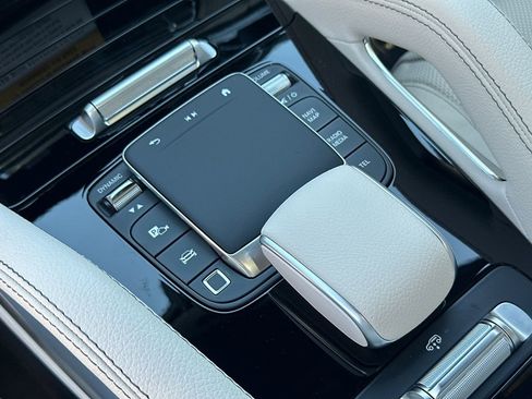 New 2026 Mercedes-Benz GLS 450 4MATIC image 33