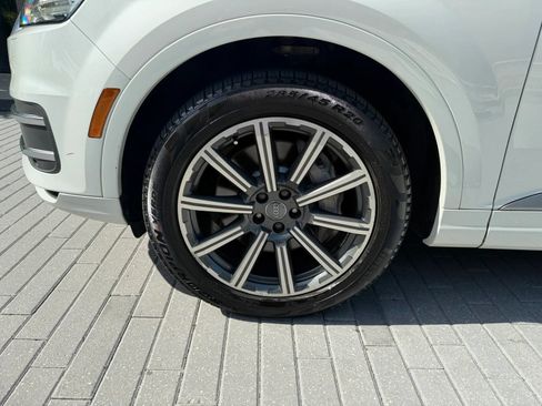 Used 2017 Audi Q7 3.0T Premium Plus w/ Premium Plus Package AWD/4WD image 9