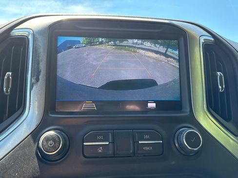 Used 2019 Chevrolet Silverado 1500 LT w/ Convenience Package AWD/4WD image 18