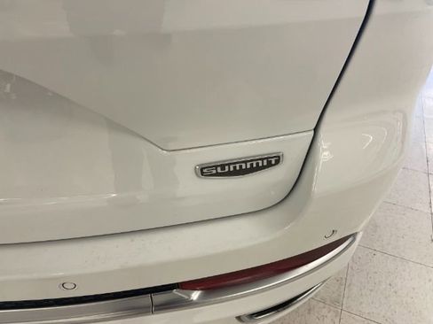 Used 2023 Jeep Grand Cherokee Summit AWD/4WD image 11