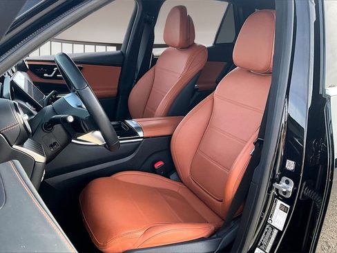 Used 2023 Mercedes-Benz GLC 300 4MATIC image 24