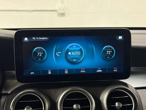 Used 2021 Mercedes-Benz GLC 300 GLC 300 4MATIC Sport Utility 4 image 32