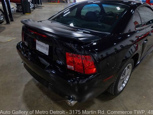 Used 2004 Ford Mustang Mach 1 RWD image 15