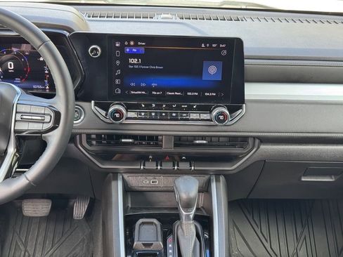 Used 2023 Chevrolet Colorado LT w/ LT Convenience Package II image 11