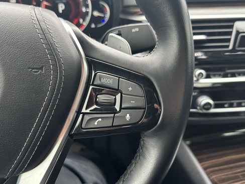 Used 2017 BMW 540i xDrive image 21