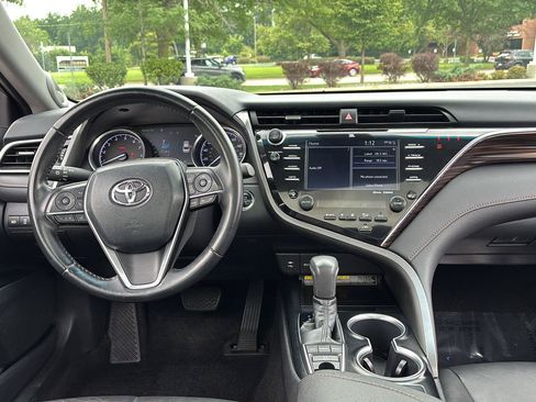 Used 2018 Toyota Camry XLE w/ Audio Package FWD image 18