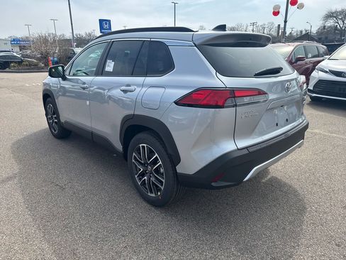 New 2026 Toyota Corolla Cross XLE image 5
