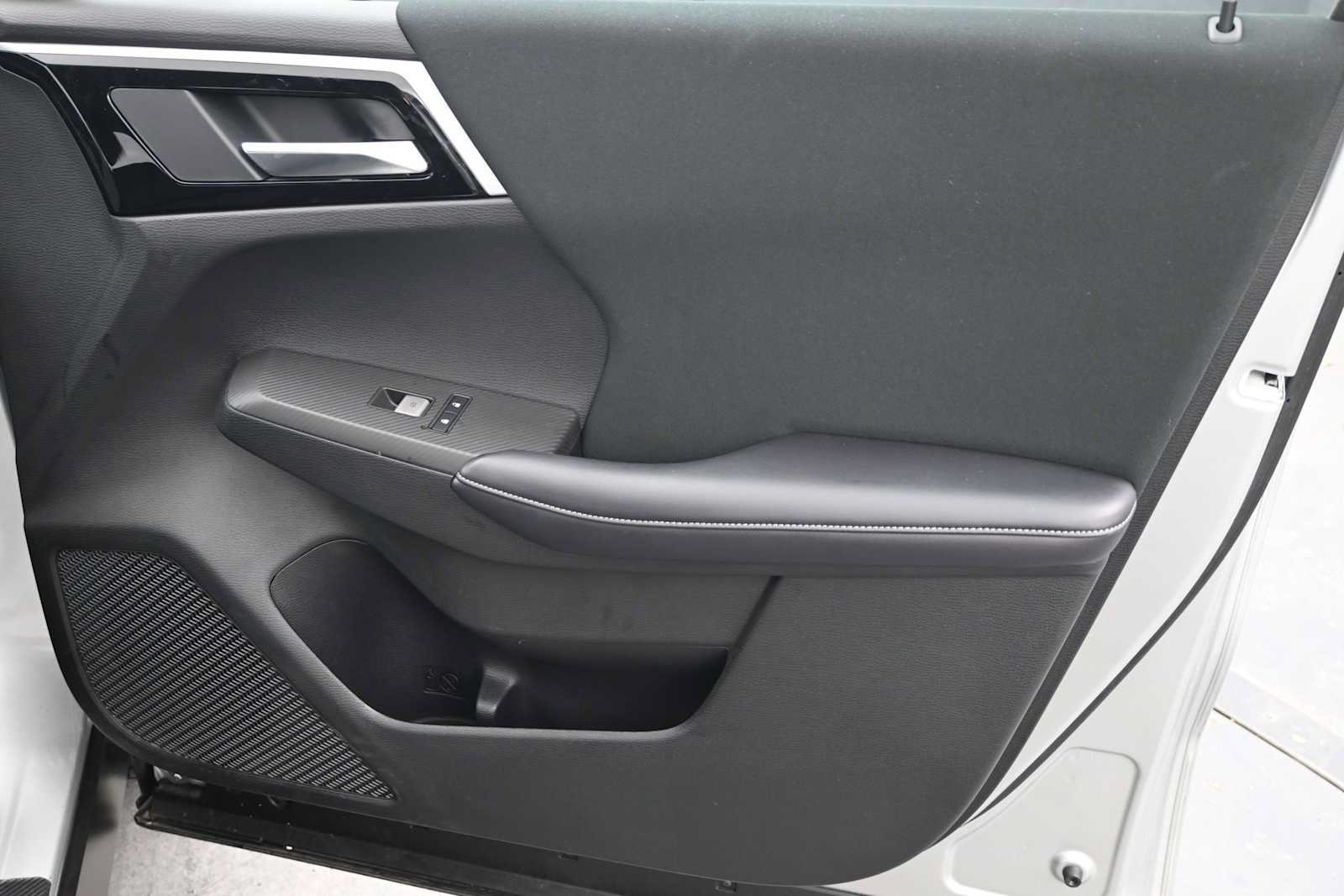 Used 2024 Mitsubishi Outlander ES AWD/4WD image 21