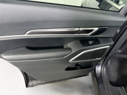 Used 2025 Kia Telluride S FWD image 27