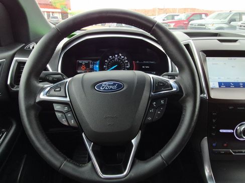 Used 2020 Ford Edge Titanium w/ Equipment Group 301A FWD image 15