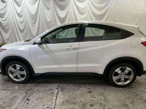 Used 2021 Honda HR-V LX image 5
