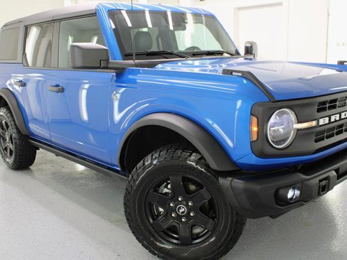 Used 2024 Ford Bronco Black Diamond AWD/4WD image 14