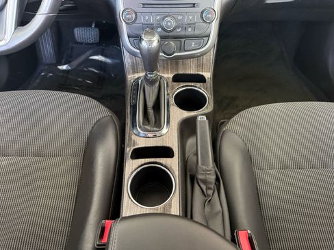 Used 2015 Chevrolet Malibu LT image 10