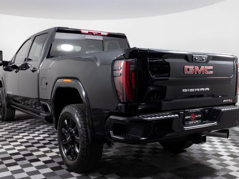 Used 2024 GMC Sierra 3500 AT4 w/ AT4 Premium Plus Package image 5
