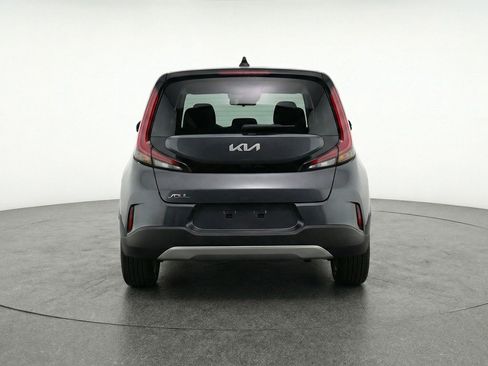 Used 2025 Kia Soul LX w/ LX Technology Package FWD image 7