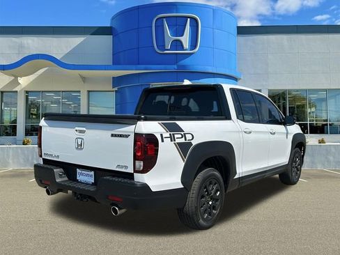 Used 2022 Honda Ridgeline Black Edition image 4