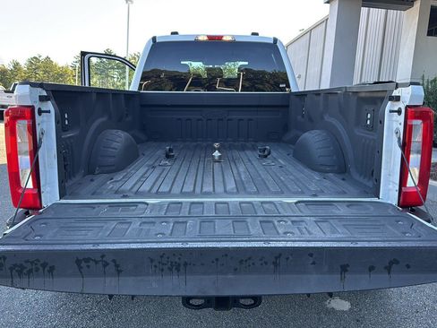 Used 2024 Ford F350 XLT image 27