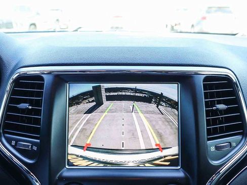 Used 2017 Jeep Grand Cherokee Trailhawk image 26