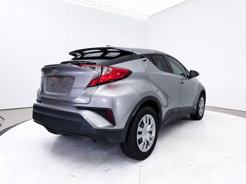 Used 2019 Toyota C-HR LE FWD image 14
