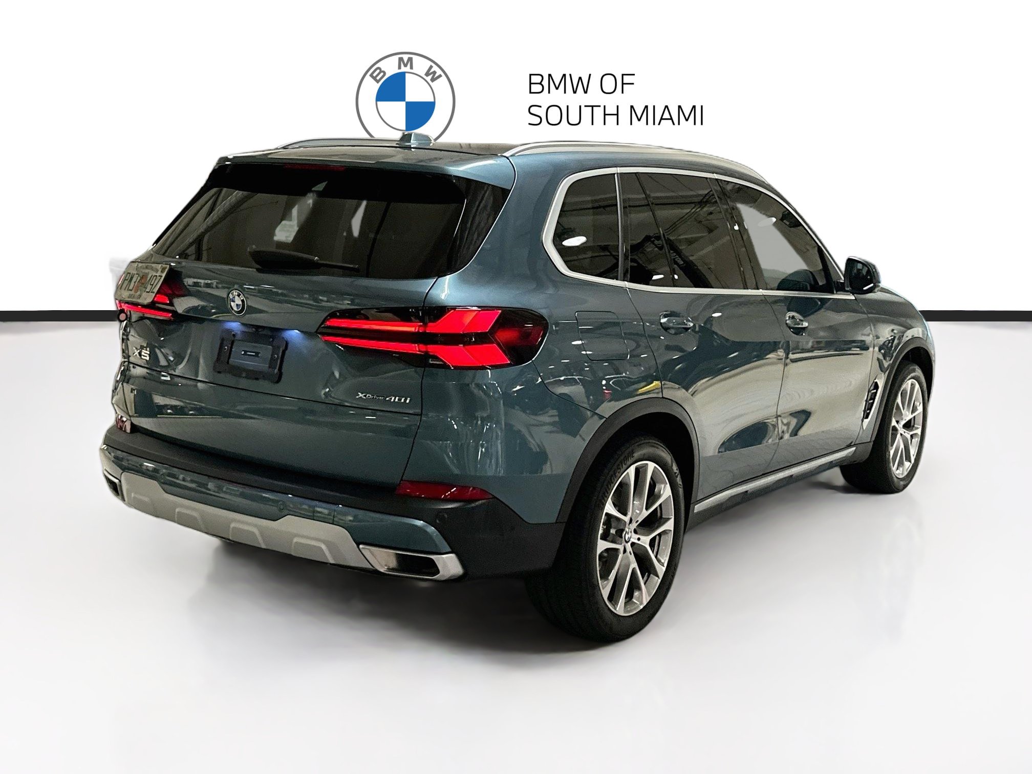 Certified 2024 BMW X5 xDrive40i w/ Parking Assistance Package AWD/4WD image 7