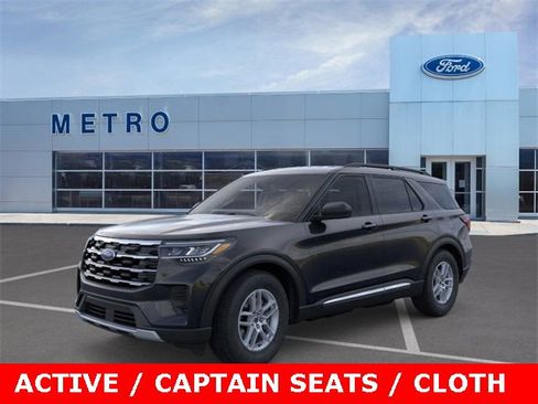 New 2025 Ford Explorer Active image 2