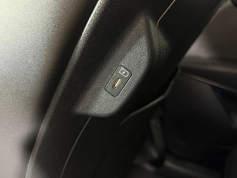 Used 2023 Kia Niro Wind FWD image 35