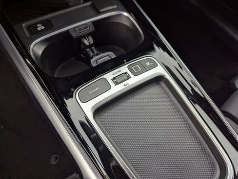 New 2026 Mercedes-Benz GLB 250 image 15