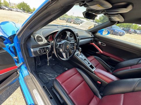 Used 2023 Porsche 718 Boxster S RWD image 22