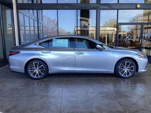 New 2025 Lexus ES 350 w/ Premium Package image 2
