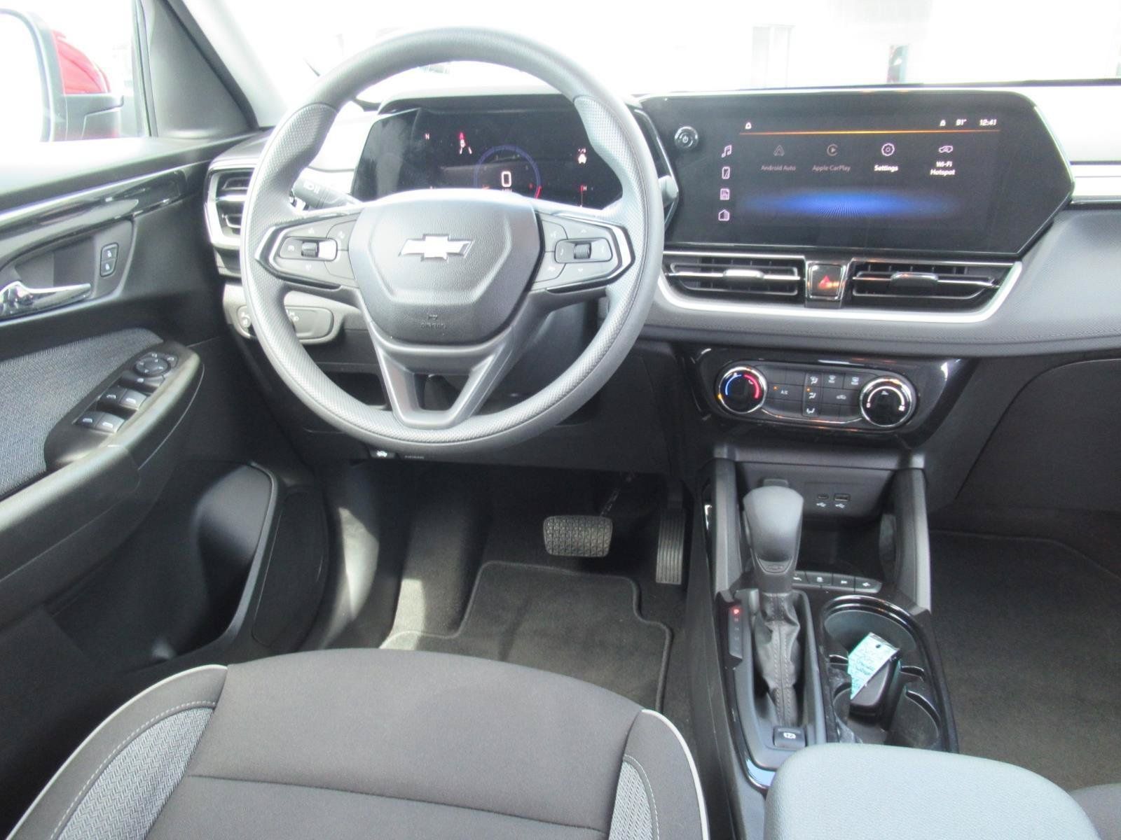 Certified 2024 Chevrolet TrailBlazer LT w/ Driver Confidence Package FWD image 13