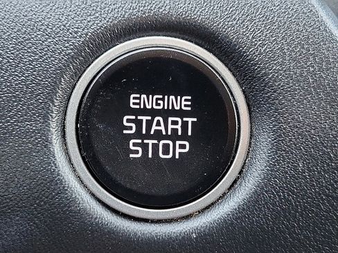 Used 2024 Kia Seltos EX image 17