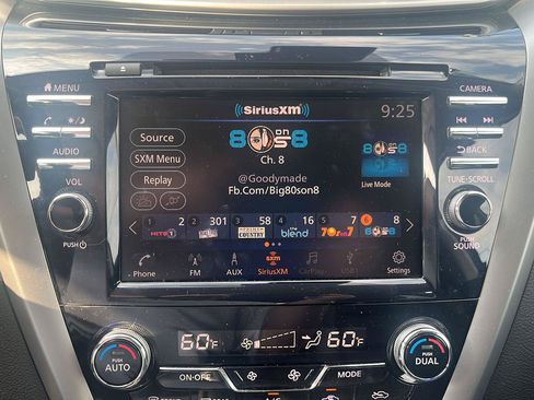 Used 2023 Nissan Murano SV AWD/4WD image 12