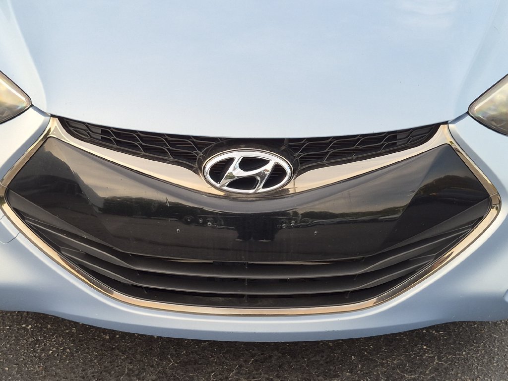 Used 2013 Hyundai Elantra SE w/ Technology Pkg FWD image 10