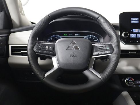 New 2025 Mitsubishi Outlander SEL image 43