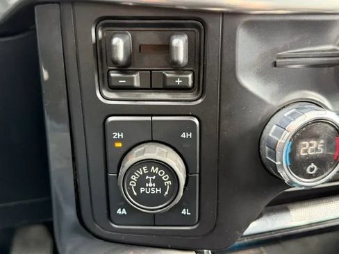 Used 2021 Ford F150 Lariat w/ Equipment Group 502A High AWD/4WD image 14