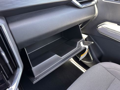 New 2025 GMC Acadia Elevation image 17