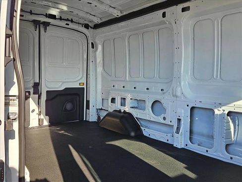 New 2026 Ford Transit 250 148 Medium Roof image 8