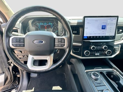 Used 2024 Ford Expedition XLT AWD/4WD image 12