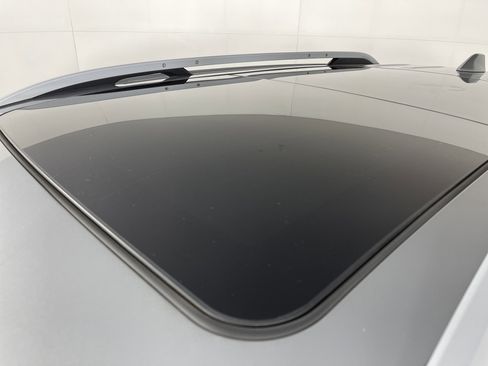 Used 2023 GMC Terrain SLT image 6