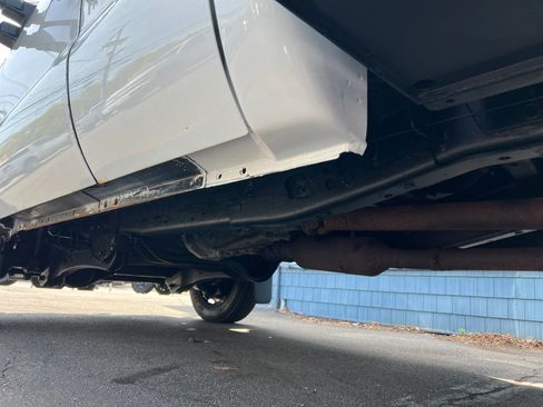 Used 2015 Ford F550 4x4 SuperCab Super Duty image 4