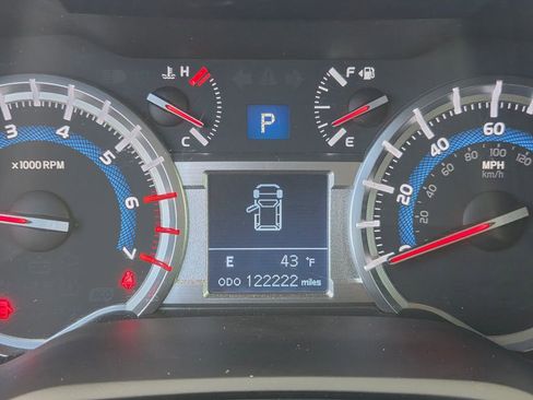 Used 2018 Toyota 4Runner TRD Off-Road image 16