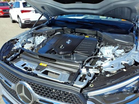 Certified 2023 Mercedes-Benz GLC 300 4MATIC image 8