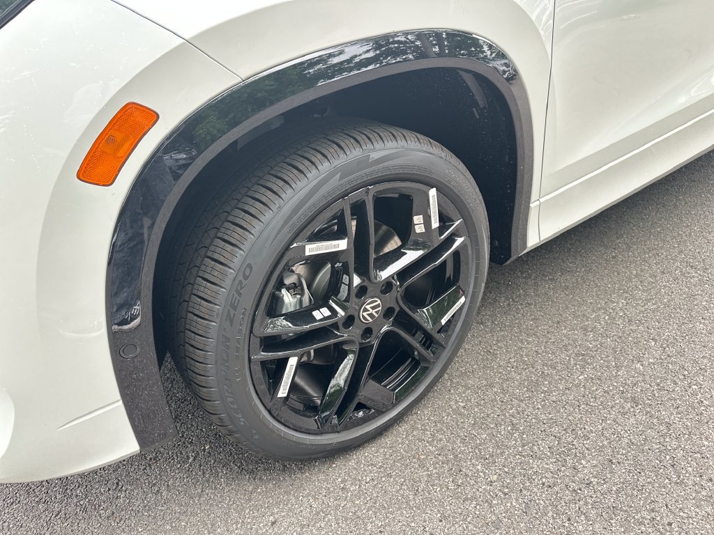 New 2026 Volkswagen Tiguan SE R-Line AWD/4WD image 7