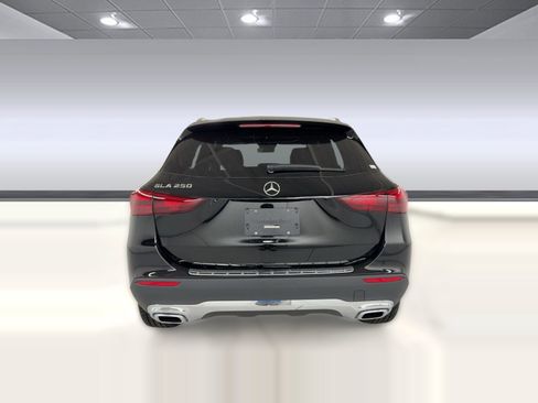 Used 2026 Mercedes-Benz GLA 250 image 10