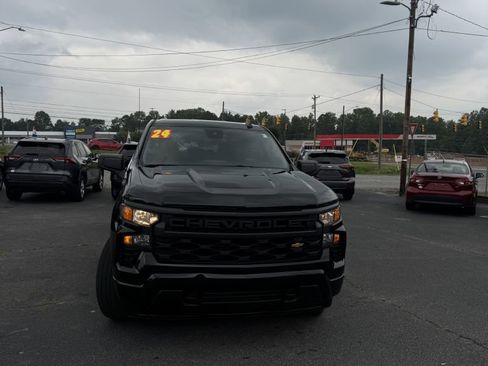 Used 2024 Chevrolet Silverado 1500 Custom image 4