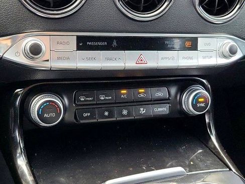 Used 2019 Kia Stinger image 26