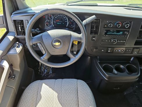 Used 2024 Chevrolet Express 3500 LT w/ LT Preferred Equipment Group RWD image 10